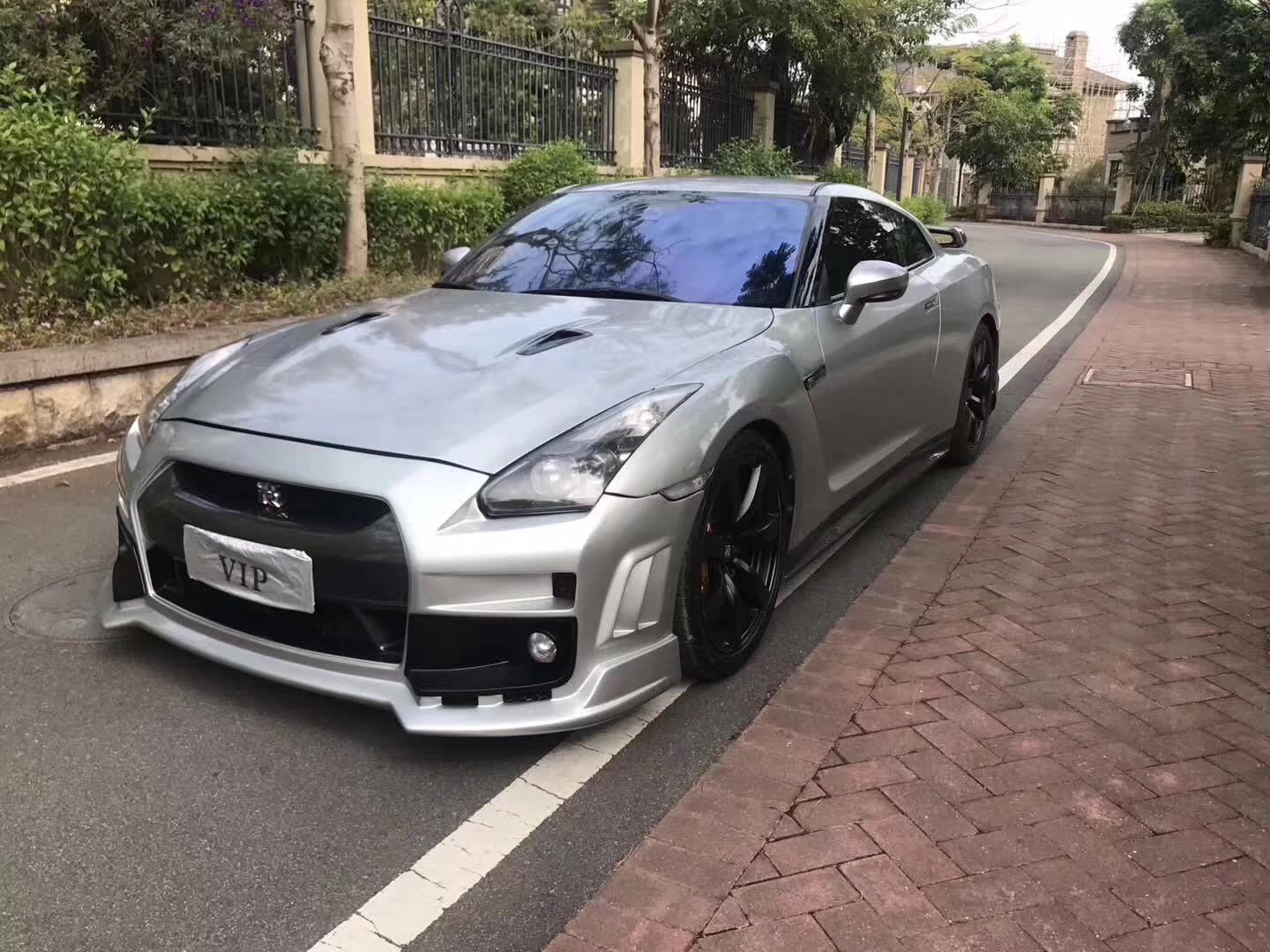 日产GTR落地198万，加快猛兽，东洋站神