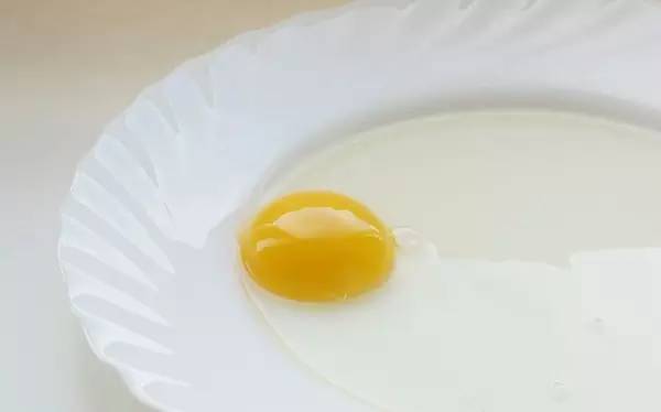 处理衣服发霉的小妙招,衣服发霉有小白点怎么处理