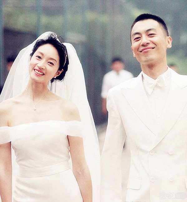 张杰哄谢娜,张杰流泪感动告白谢娜