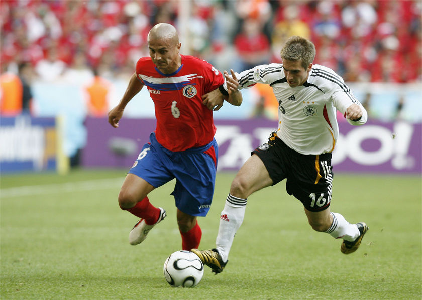 欧冠足球比赛用球,足球历史第一球