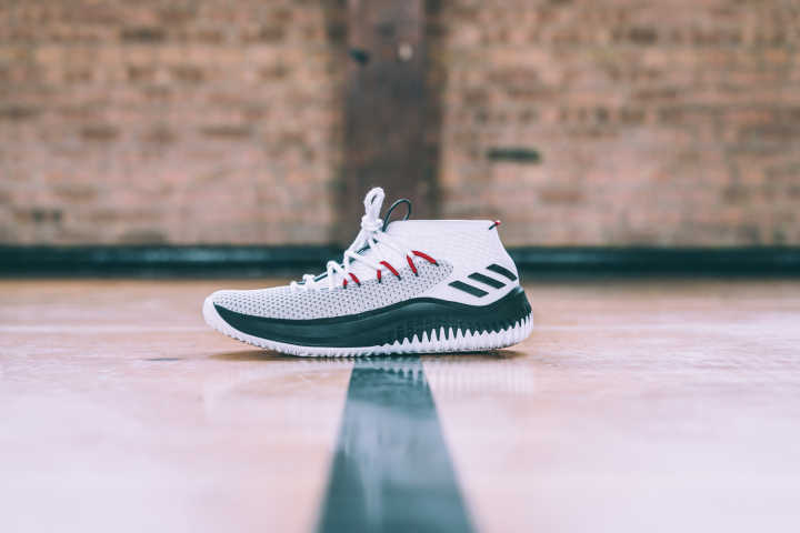 adidas和nike鞋子尺码,adidas与nike足球鞋区别