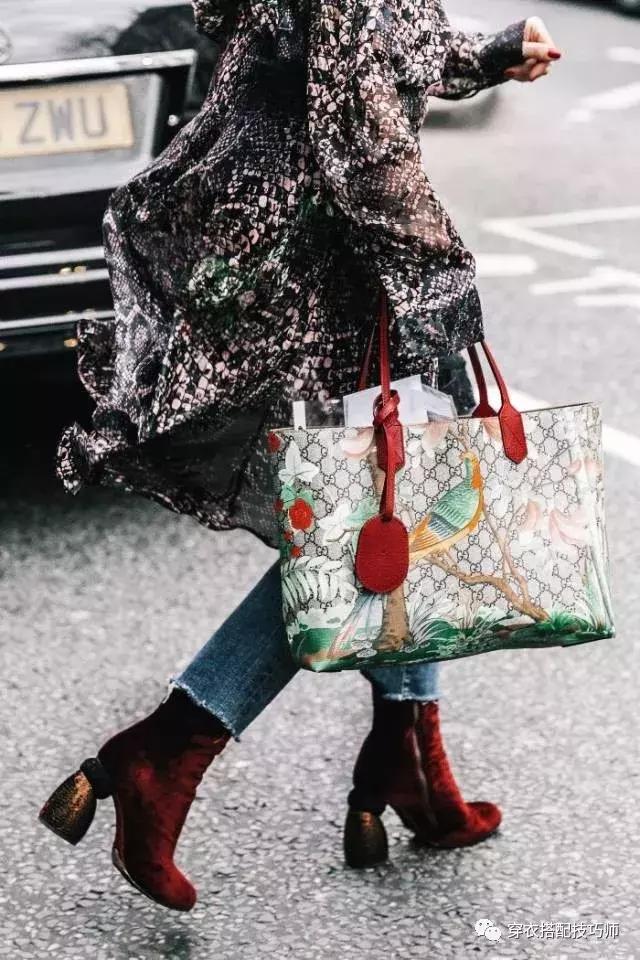 方头粗跟短靴冬季搭配裤子,冬季短靴搭配什么裤子