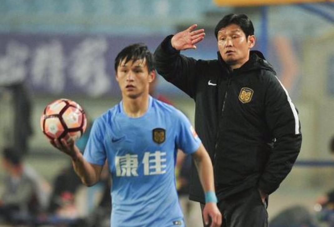 在中超如果主教练与俱乐部高层、球员产生矛盾，可能被做掉、下课