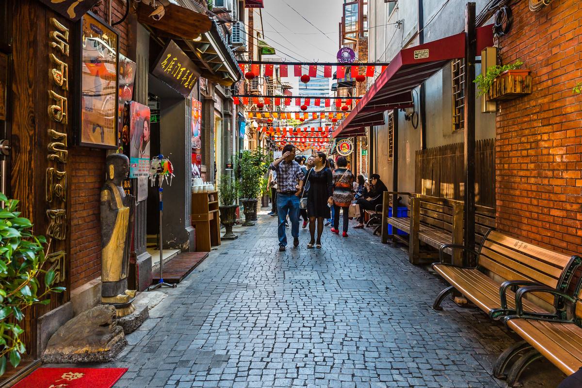 上海哪个地铁站去景点方便,上海免费景点及地铁路线