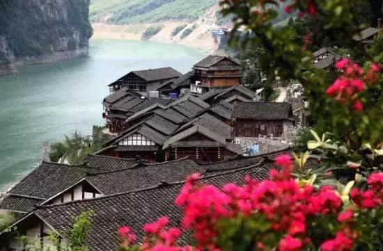 重庆让人着迷的城市,重庆一个充满火锅味的城市