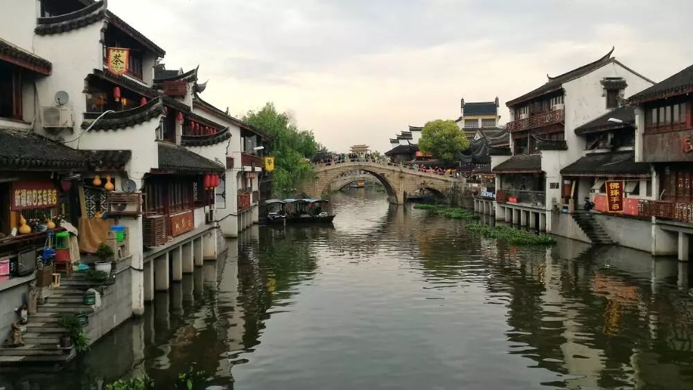 上海哪个地铁站去景点方便,上海免费景点及地铁路线