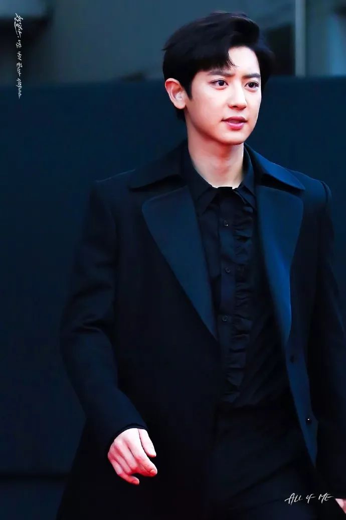 本周TA最潮｜水晶雪莉一酷一美防弹茶蛋*服私**完美碾压