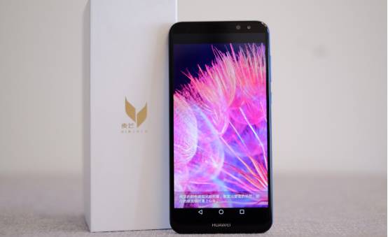 华为畅享8麦芒6光荣7x哪个好,华为麦芒6光荣7x液晶屏幕对比