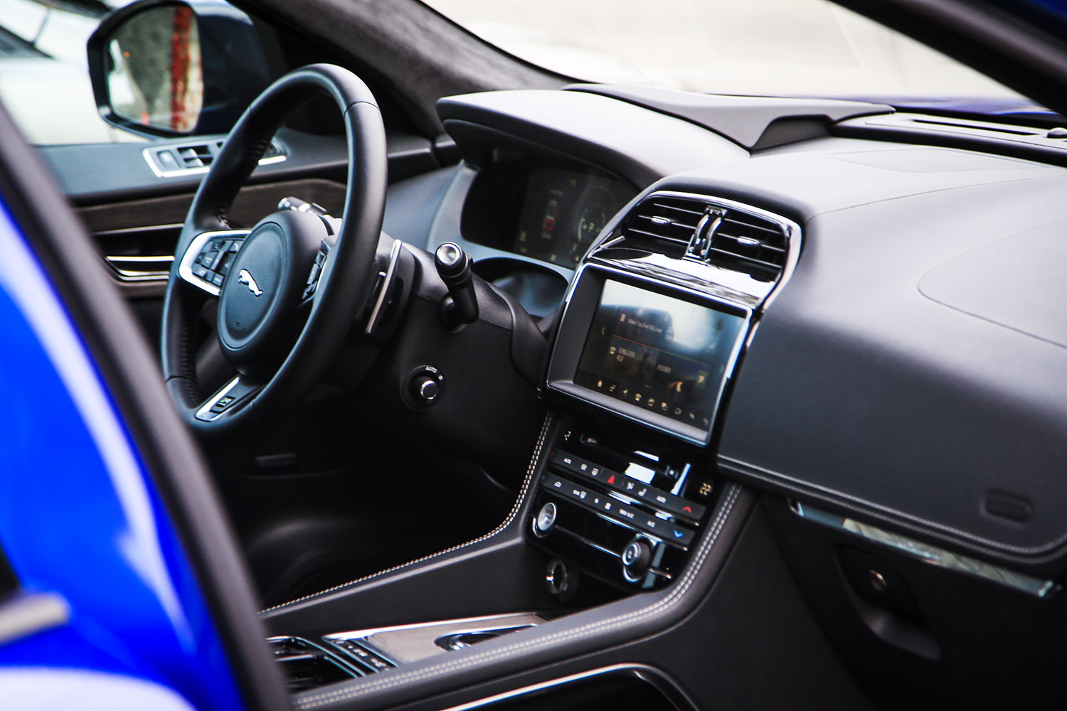 保时捷macan对比捷豹fpace2021款,保时捷macan路虎揽胜星脉捷豹f-pace