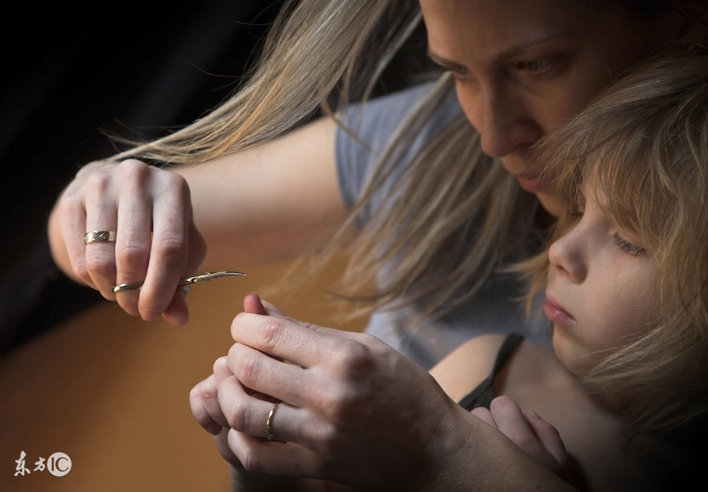 孩子被抓伤脸怎么办,孩子被抓伤了疤痕怎么去除