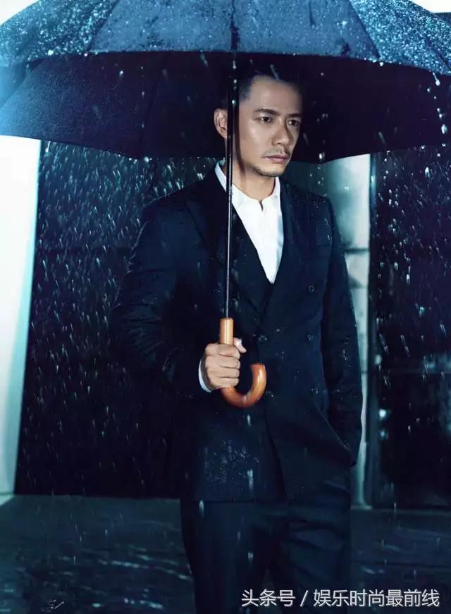 段奕宏演技炸裂穿西装,影帝段奕宏现场挑事儿放飞自我