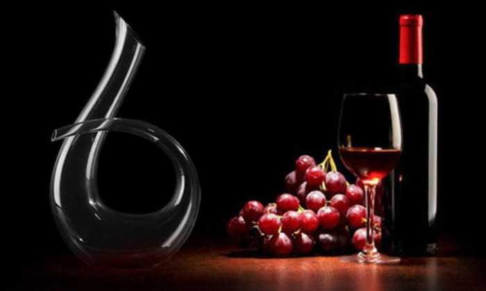 不倒翁醒酒器与传统醒酒器哪个好,红酒醒酒需要专门的醒酒器吗