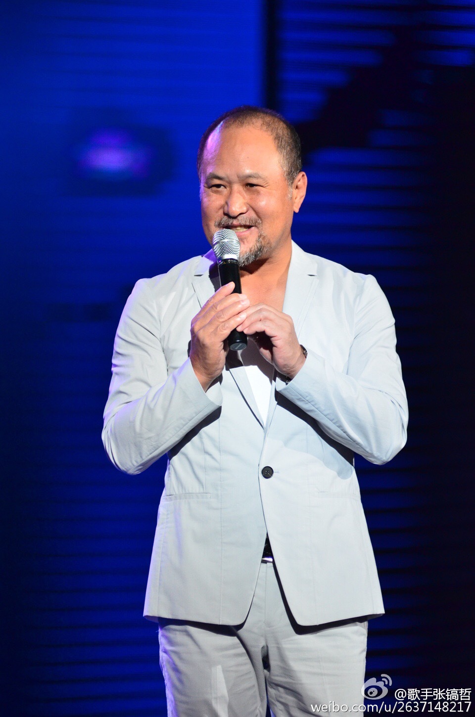 红极一时的情歌王子，为照顾患癌妻退出歌坛，和张韶涵妈妈传绯闻