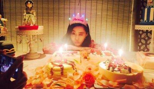 陈伟霆的生日蛋糕太别致了吧！原来明星过生日的蛋糕都这么有故事