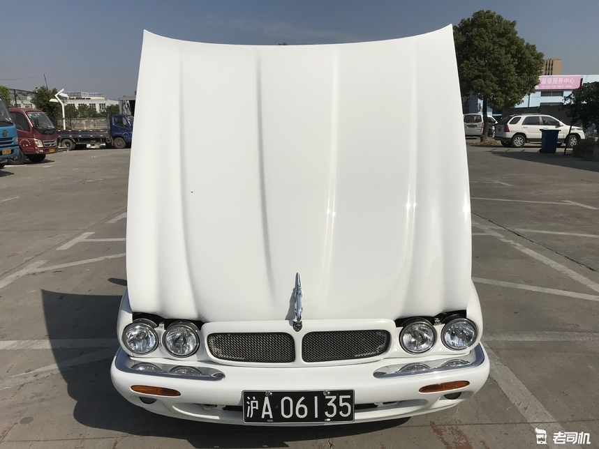 四眼捷豹xj3.0四驱顶配版,捷豹xj8经典色