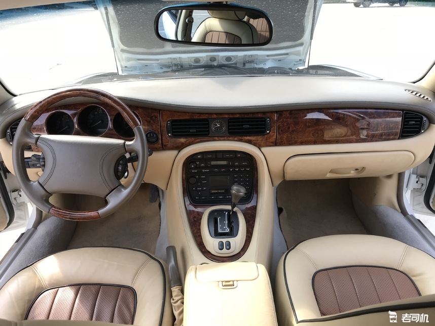 四眼捷豹xj3.0四驱顶配版,捷豹xj8经典色