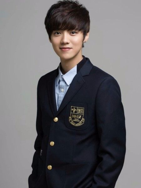 鹿晗是多久退出exo,exo四子综艺