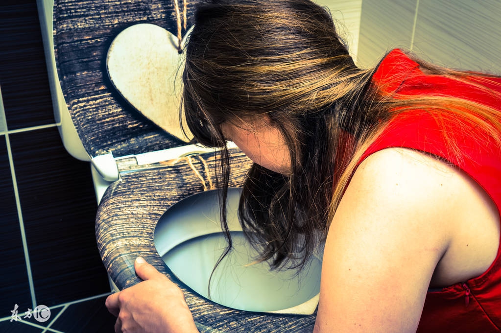 孕期18周缓解孕吐的有效方法,孕期孕吐严重饮食注意什么