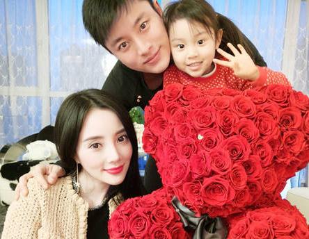 奶茶妹妹对刘强东的喜欢,奶茶妹妹给刘强东过生日