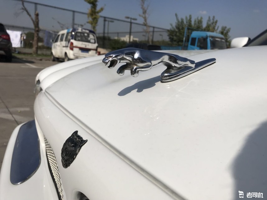 四眼捷豹xj3.0四驱顶配版,捷豹xj8经典色