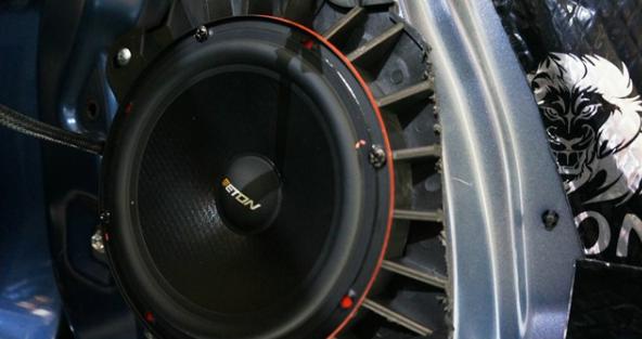 斯巴鲁傲虎cd机做音响,斯巴鲁傲虎2021哈曼卡顿音响