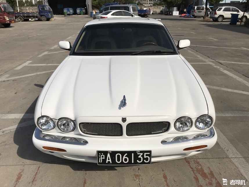 四眼捷豹xj3.0四驱顶配版,捷豹xj8经典色