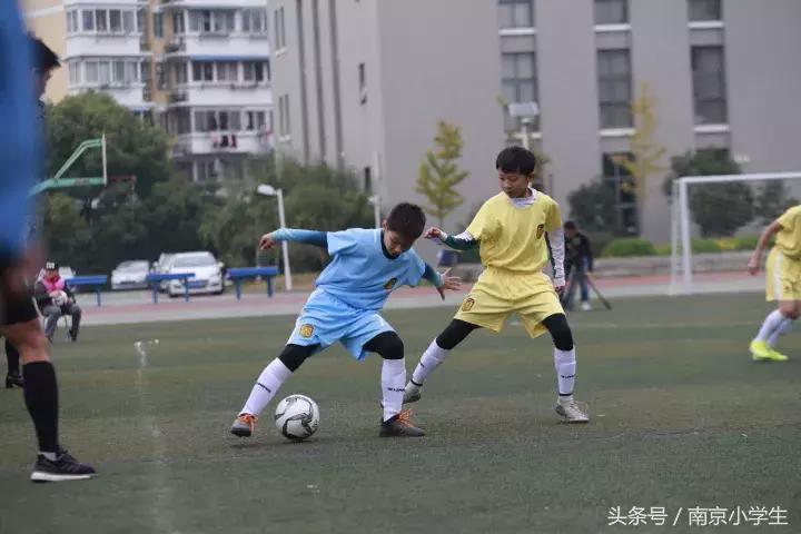 寒风抵挡不住同学们的热情,寒风抵挡不住他们的热情