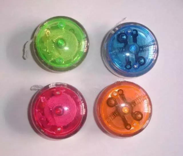 8090年代的童年玩具回忆集合视频,8090后的童年玩具小卖铺