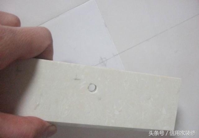 橱柜瓷砖打孔不开裂,瓷砖怎么打孔不坏水