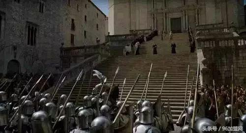 屌丝开餐饮店，永远不要想着打导致百年老店，那是富二代干的事！