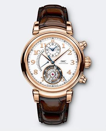 朋友新提了款上百万的车，却发图问这块表是什么牌子？