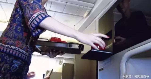 飞机被雷劈是很常见的事情？飞机上不为人知的秘密你知道多少？