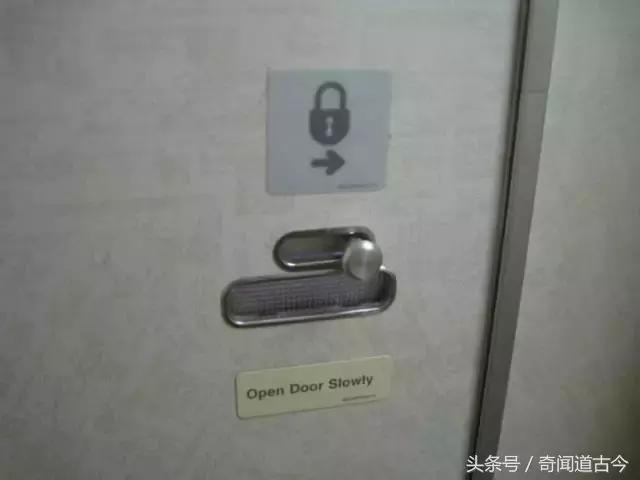 飞机被雷劈是很常见的事情？飞机上不为人知的秘密你知道多少？