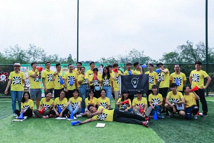 这运动会有毒！穿别人裤裆还很开心