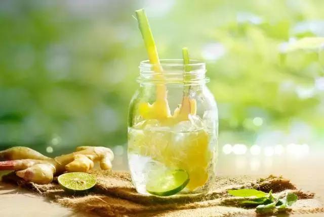 柠檬和姜什么一起泡是最好的搭配,柠檬和姜可以一起做吗