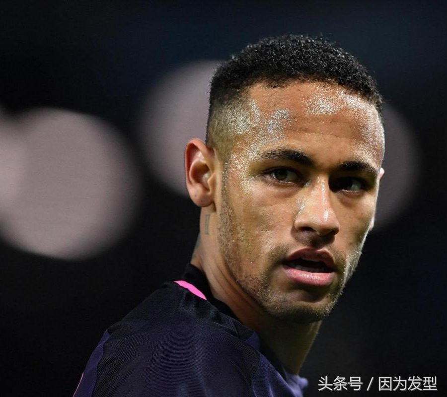 内马尔巴黎圣日耳曼发型,内马尔豪情绿茵发型