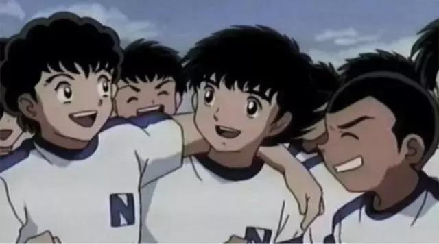 足球富有豪情,足球既有豪情也有温度