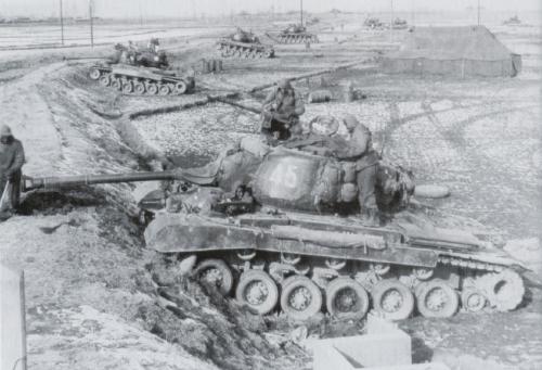 二战中“热血豪胆”的老头看着国家打造坦克军团兴奋不已