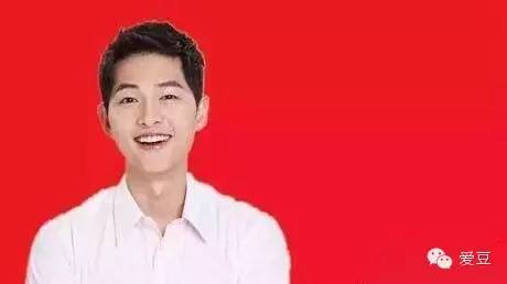 图嗨森丨看男神们用“绅士手”维持风度！女子晒与宋仲基“结婚证”惹怒父亲！