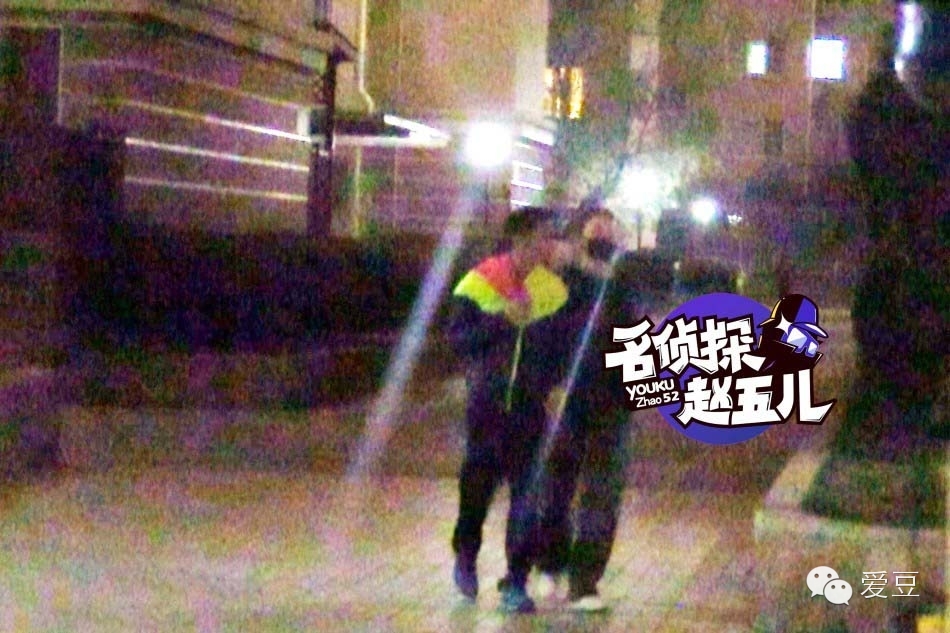 图嗨森丨看男神们用“绅士手”维持风度！女子晒与宋仲基“结婚证”惹怒父亲！