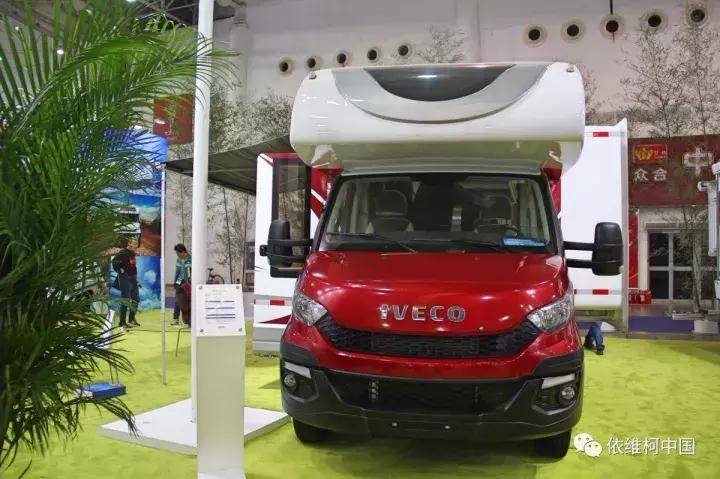 售价百万？大厨房+大床铺！配置奢华！这是你要的旗舰依维柯房车