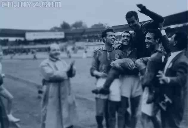 曼城援助商彪马,曼城援助服装