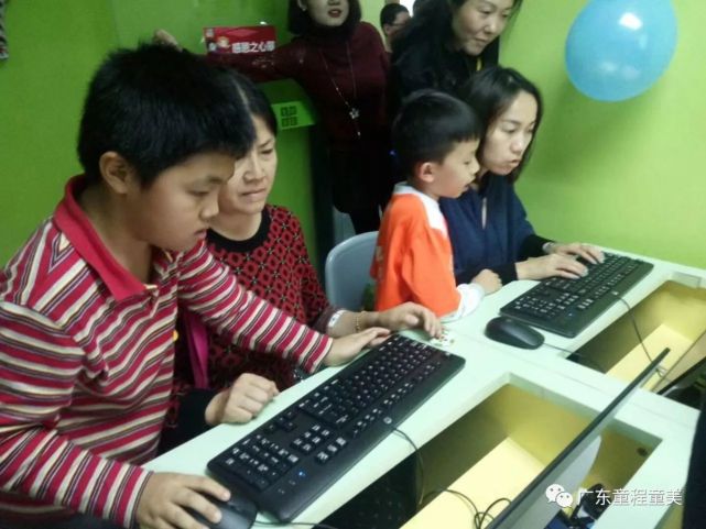 天天上学不开心？来场游戏压压惊！童程童美深圳校区感恩节游戏会