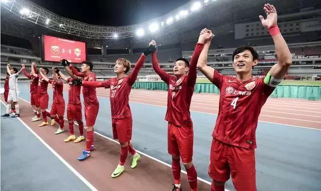 上港开总结会，董事长发话凝众心