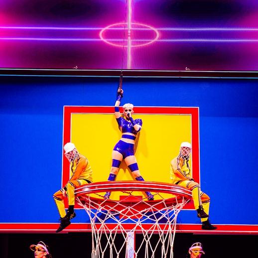 水果姐katyperry成名作,水果姐katyperry现场