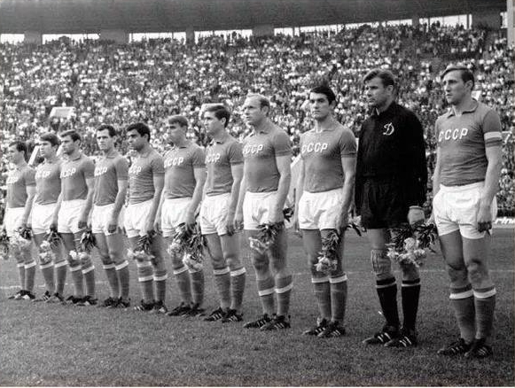 经历过二战，又夺取过欧洲杯！如今俄罗斯将他印在了海报上！