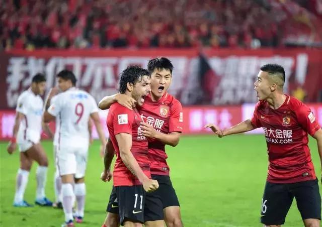 上港开总结会，董事长发话凝众心