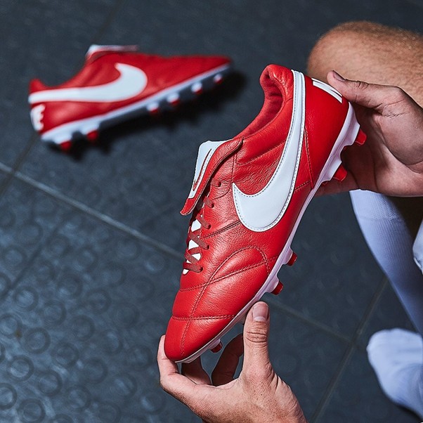 如何选择一款适合自己的足球鞋,哪款足球鞋好