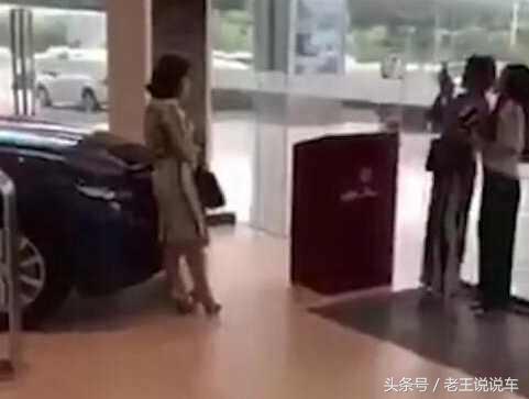 看车拍照都要收钱了，被谁所迫？