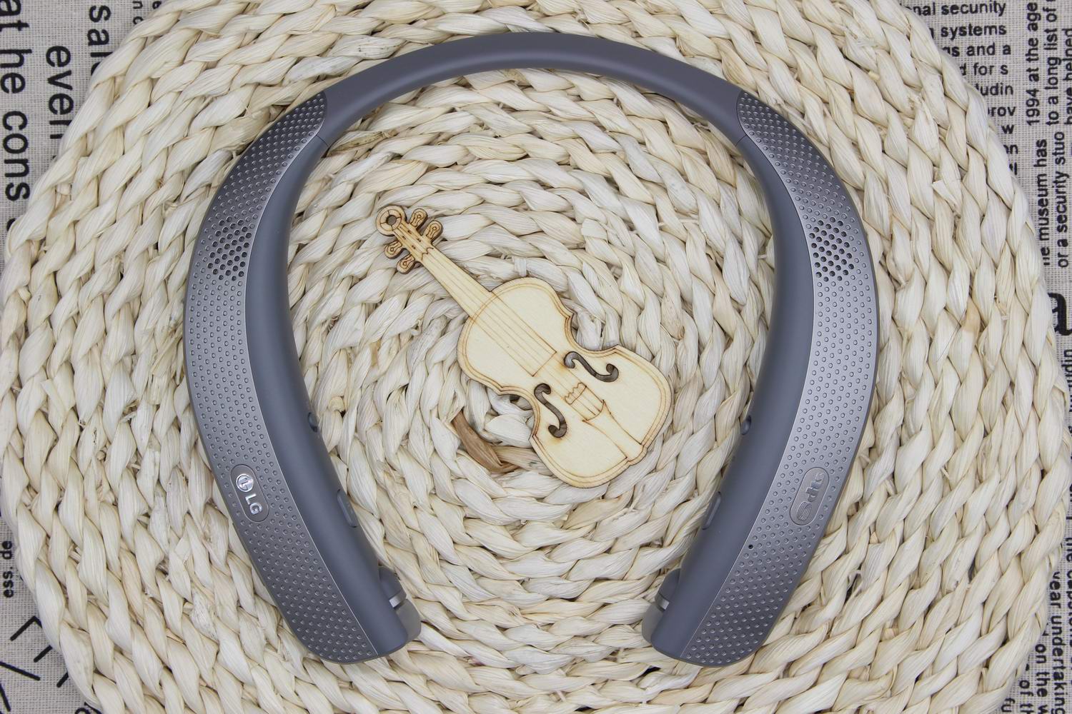 亲临感极致的音效享用---LGHBS-W120颈带式立体声蓝牙耳机体验